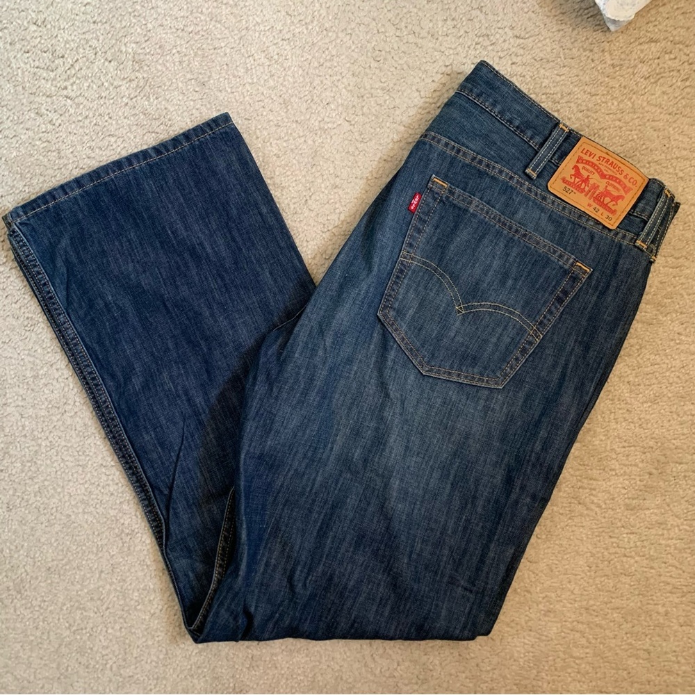 Levi's Strauss Medium Dark Wash 100% Cotton Blue Jeans 527 Slim Bootcut 42 x 30